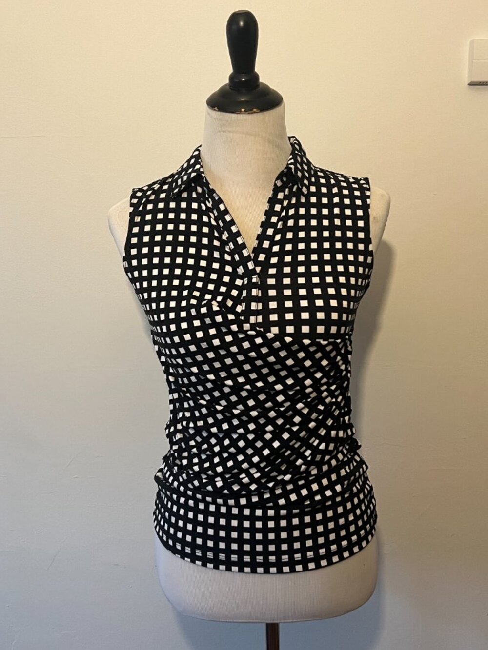 Y2K New York and Company Black & White Grid Print Sleeveless Wrap